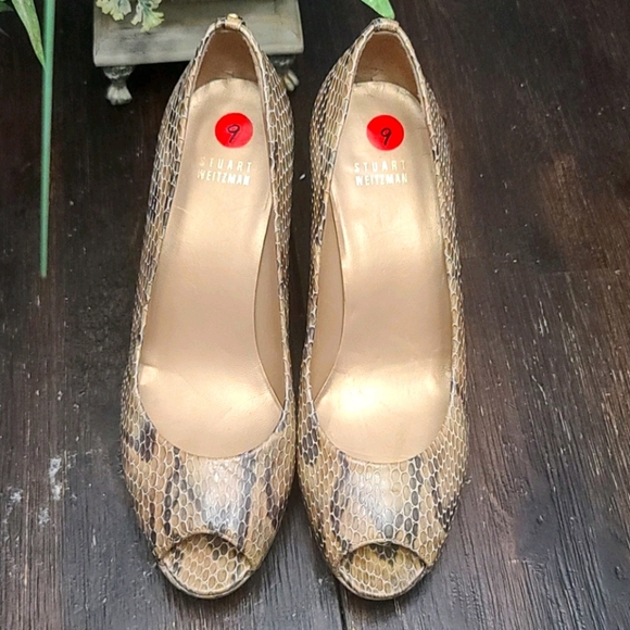 Stuary Weitzman animal print pumps 9